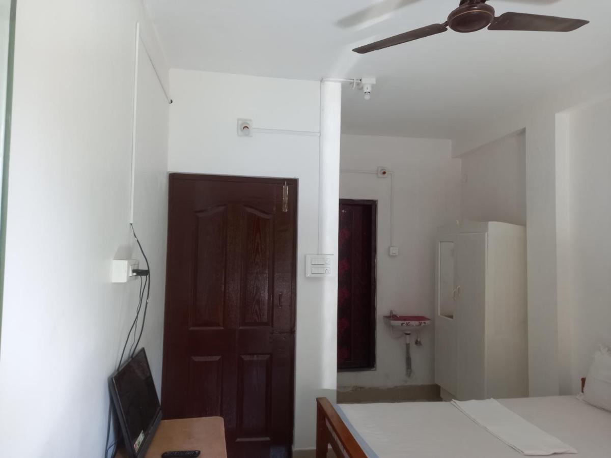Parisha Residency- Temple Side Hotel Chidambaram Dış mekan fotoğraf